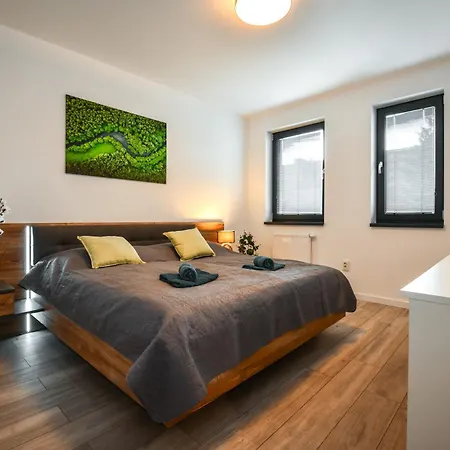 La Glace S Bezplatnym Parkoviskom * Martin